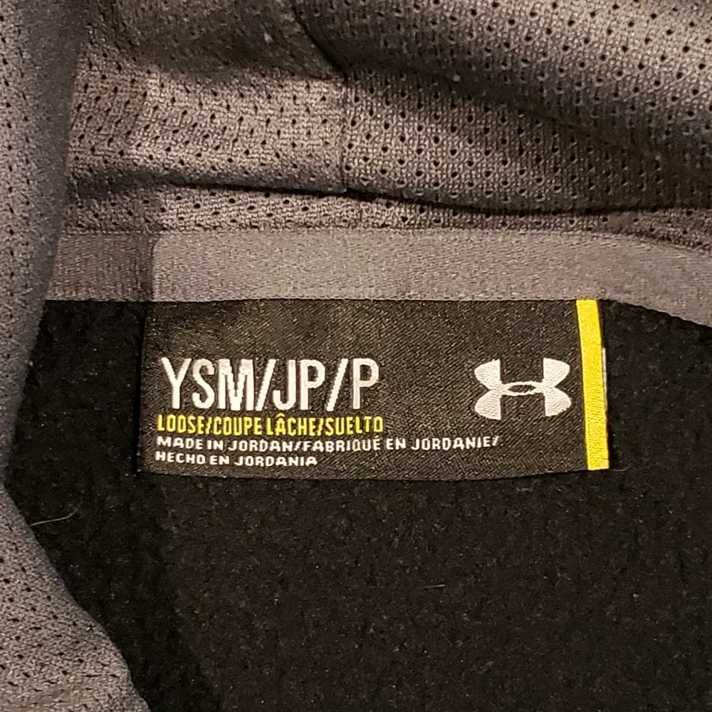 Under Armour Boy's Hoodie Pullover - Size YSM